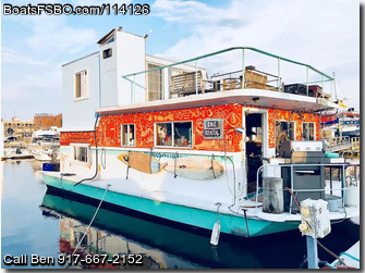 Gibson Houseboat