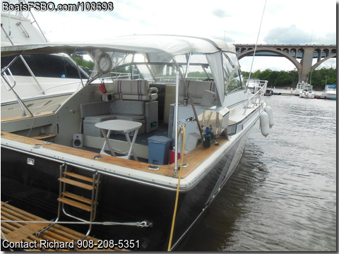 33'  1982 Trojan B0260981 BoatsFSBOgo